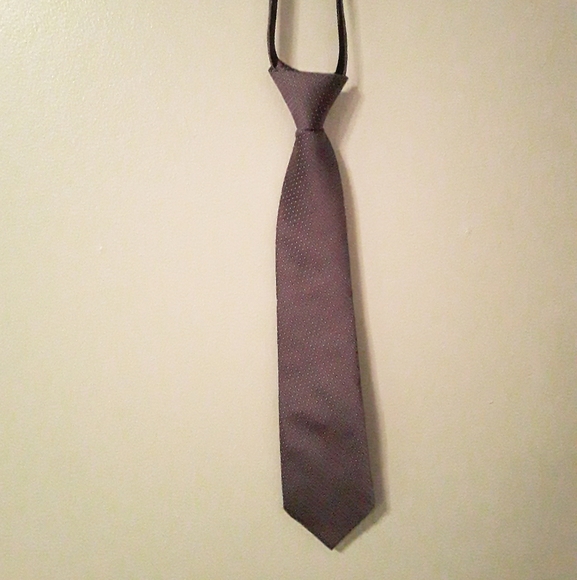 Calvin Klein, Boy's Zip-Up NeckTie - Picture 3 of 10